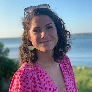 Meet your Posher, Clara